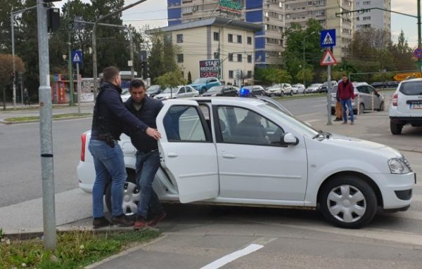 Barbatul de 33 de ani a fost prins de politisti miercuri dimineata. FOTO: pressalert.ro