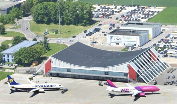 Centrul orașului Memmingen Aeroportul din Memmingen